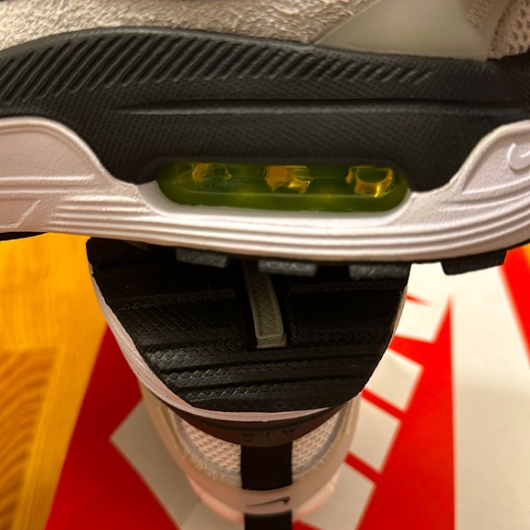 Brand new women’s Nike Air max - Picture 5 of 5